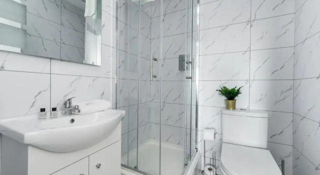 Liverpool Dockfront Apt With Parking - Sleeps 6, Забронировать Отель Ливерпуль Мерсисайд, рядом с Район Пир-Хед