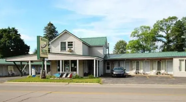 The Monarch Motel, Boek Motel Cheboygan Michigan