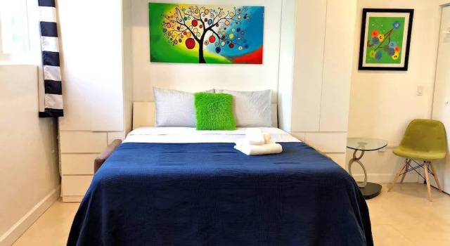 Studio in Las Olas Near FL Beach, Забронировать Апартаменты/квартира Апартаменты Форт-Лодердейл, рядом с Stonewall National Museum &amp; Archives, Апартаменты/квартира