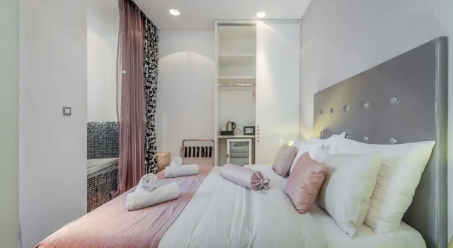 Двухместный номер Deluxe с балконом Starlight Luxury Rooms