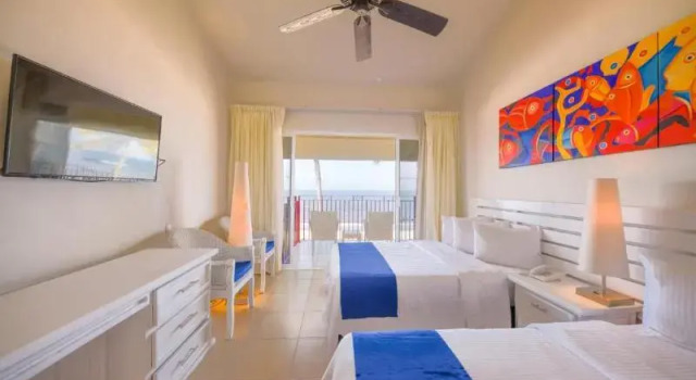 Двухместный номер Standard с балконом и oceanfront Grand Decameron Complex Bucerias, A Trademark All-Inclusive Resort