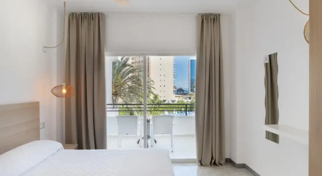 Полулюкс SOL by Meliá Lunamar Palmanova Apartamentos