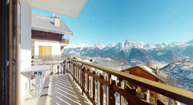 Апартаменты Apartment With Balcony and Mountains