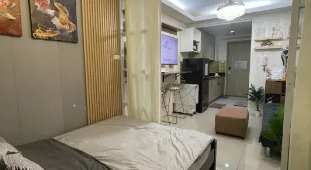 Люкс 1 BR Condo Unit with Balcony 12th Floor | Pool View near MOA