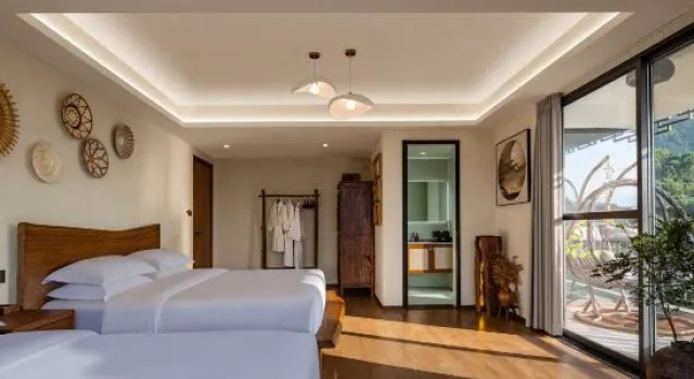 Люкс Deluxe Shi Yunjian Homestay (Three Gorges Dam Tourist Area)
