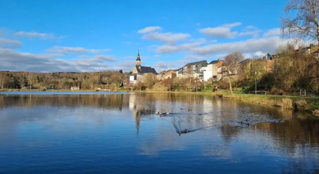 Le Salmoyard, Studio Au Bord du Lac a Vielsalm, Забронировать Отель Вьельсальм 