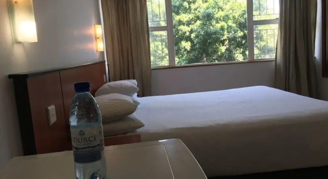 The Enclave, Book Hotel 3-stjernede hoteller i Francistown, 3*