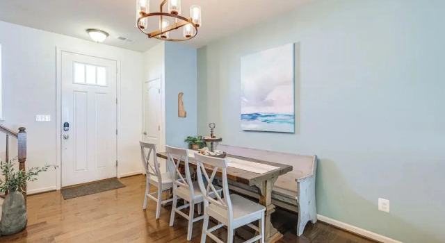 Shuttle to Beach, Relax on Patio! Millville Escape