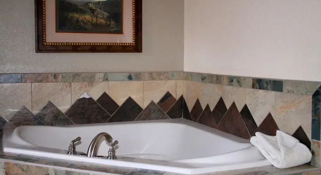 Fawn Valley Inn: 105, Забронировать Отель Отели Rocky Mountain National Park с бассейном, Бассейн