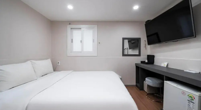 Gwanganli Calm Rest Hotel, Reserva ahora Hotel Suyeong-Gu Busán, cerca de Monasterio de Boriam
