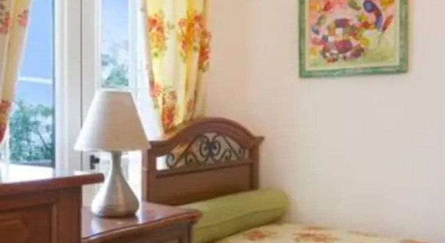 Апартаменты с 4 комнатами рядом с пляжем Royal Holiday Apartments Sveti Stefan