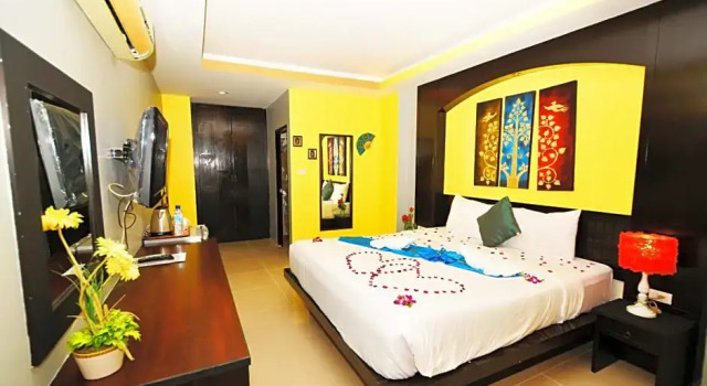 Двухместный номер Deluxe с балконом New Lavender Hotel Patong