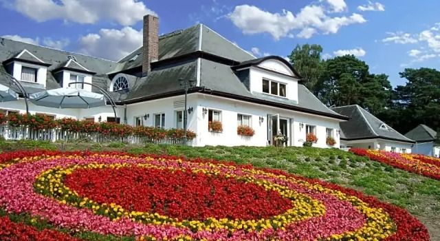 Bungalows Waldoase, Book Hotel Hotels in Usedom with a Pool, Swimming Pool