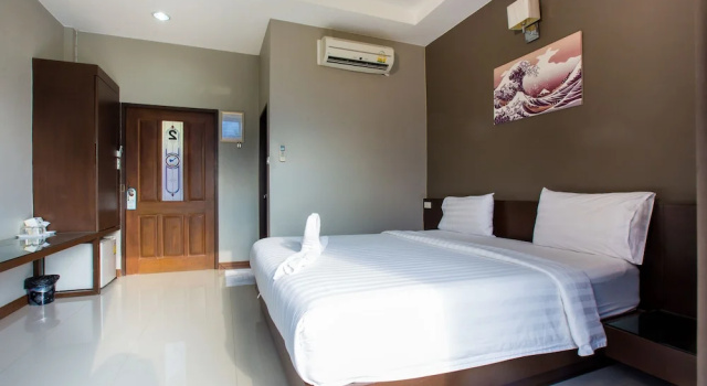 Номер Luxury Jintana Resort