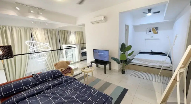 Eco Botanic Duplex KTV Unit, Rezervovat Hotel Hotely v Gelang Patah s bazénem, Bazén