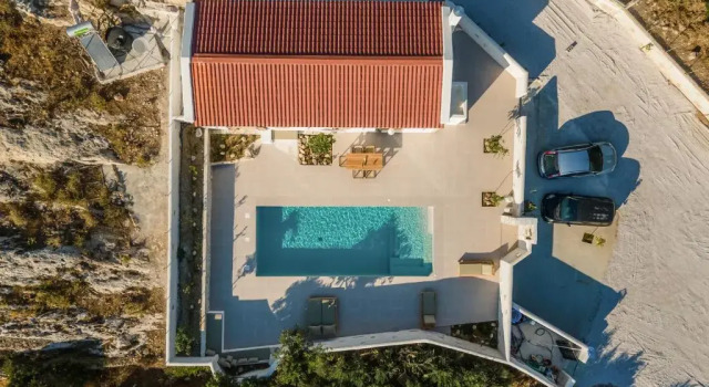 Вилла Villa Froudi