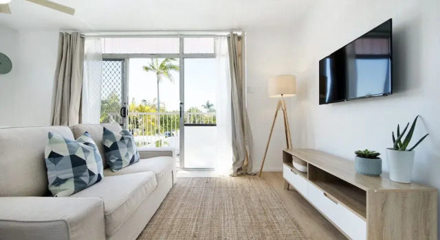 Ventura Beach Motel - 1 Bedroom Unit 9, Prenota Motel Hotel a Queensland con parcheggio, Parcheggio