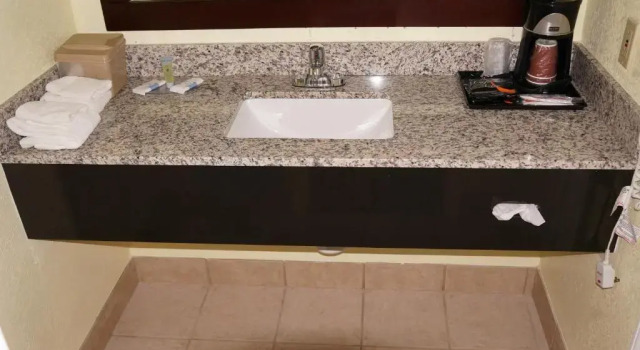 Номер Standard Regency Inn Pittsburg