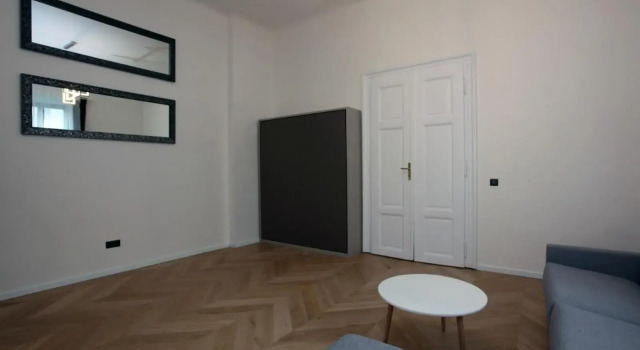 The Apartment House - Mezibranska