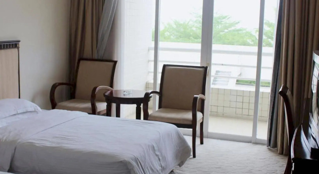 Wushunde International Academic Exchange Hotel Zhuhai, Rezerwuj Hotel Hotele w Zhuhai z parkingiem, Parking