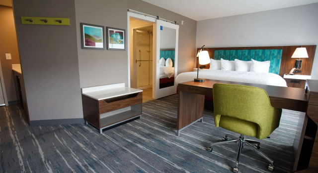 Hampton Inn & Suites St. Clairsville, Book Hotel Hoteller i St Clairsville med pool, Swimmingpool