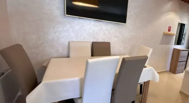Jolie Appartement À Ifrane Calme et Spacieux