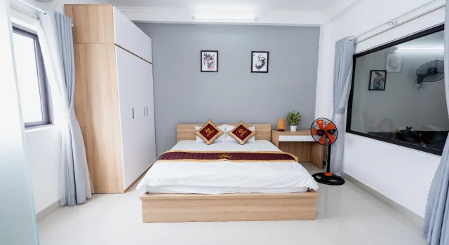 Shjmily House