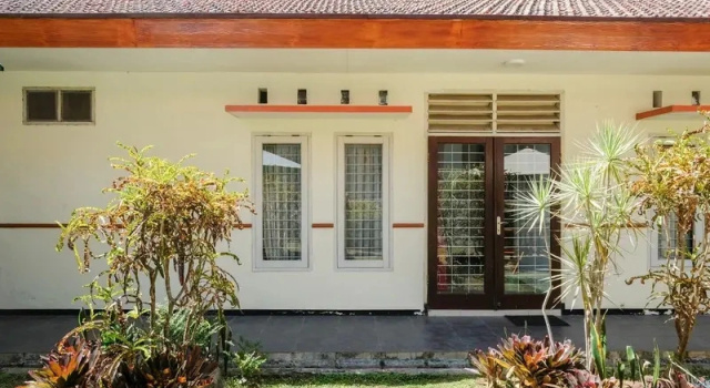 Camera Standard Reddoorz Near BNS 2