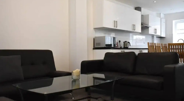 Modern Open Plan 5 Bedroom Home With Garden, Prenota Hotel Brighton & Hove East Sussex