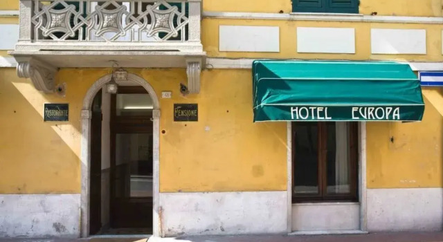 Hotel Europa, Забронировать Отель Отели в центре Леванто, в центре, Парковка