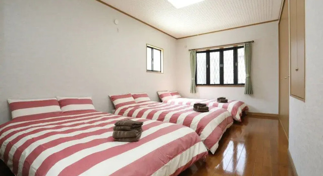 Tsuru House