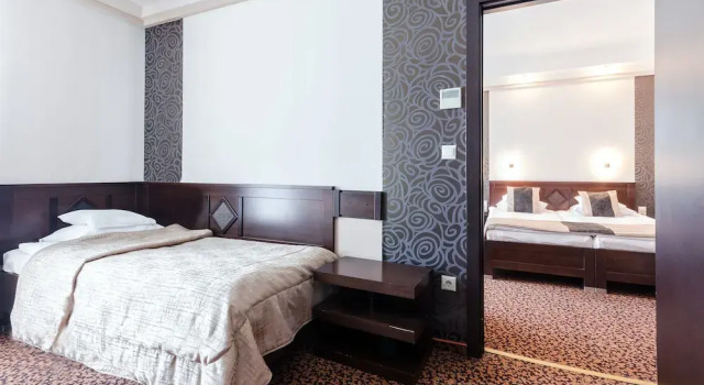 Апартаменты Comfort Hunguest Hotel Apollo