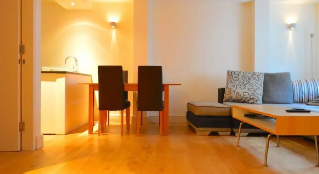 London Spacious 1 Bedroom Flat, Забронировать Отель Отели Лондона с завтраком, рядом с Городская ферма в Воксхолле, Завтраки