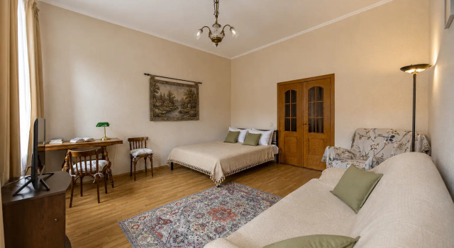 Vesta in Raskolnikov's House, Rezervovat Apartmán Petrohrad Rusko, poblíž Spasskaya Metro Station