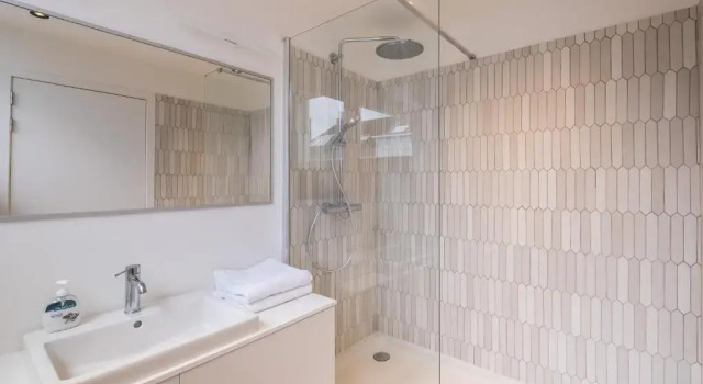 Апартаменты с 3 комнатами Top Floor New Duplex Stunning View In Trendy St Gilles
