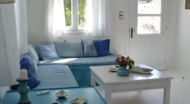 Villa Elea,suberb seaview,nearby beach and town.