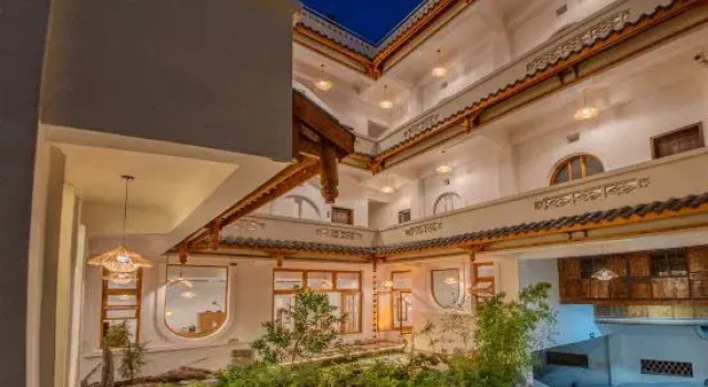 Jiuzhai Yunlaishaner Homestay, Prenota Hotel Hotel a Ngawa con parcheggio, Parcheggio