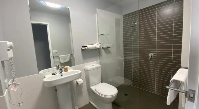 Апартаменты Honeysuckle Executive Apartments