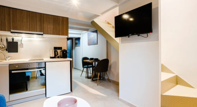 Uncover Kalamata s Hidden Gem - Cosy City Nest, Забронировать Апартаменты/квартира Апартаменты периферийной единицы Мессения, Апартаменты/квартира