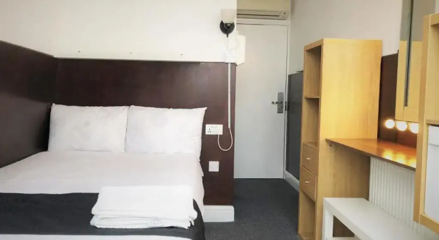 Двухместный номер Standard с балконом Plaza London Hotel
