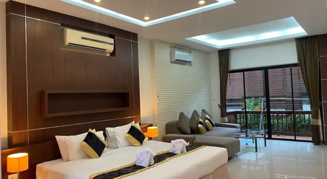Номер Superior с балконом Rawai Grand House -SHA Plus