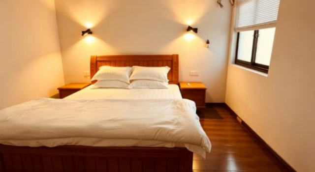 Двухместный семейный люкс Deluxe с 2 комнатами Porcelain edge Pan· Ceramic Courtyard Holiday Homestay (Taoxichuan Creative Plaza)