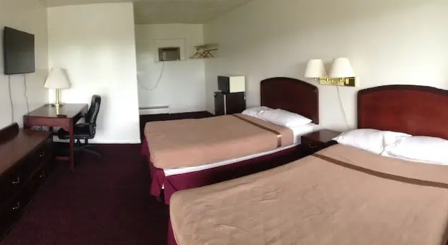 Четырёхместный номер Standard Budget Motel