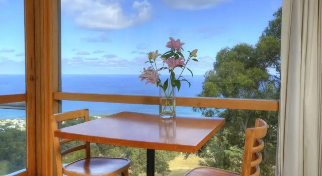 Люкс Chriss Beacon Point Restaurant & Villas