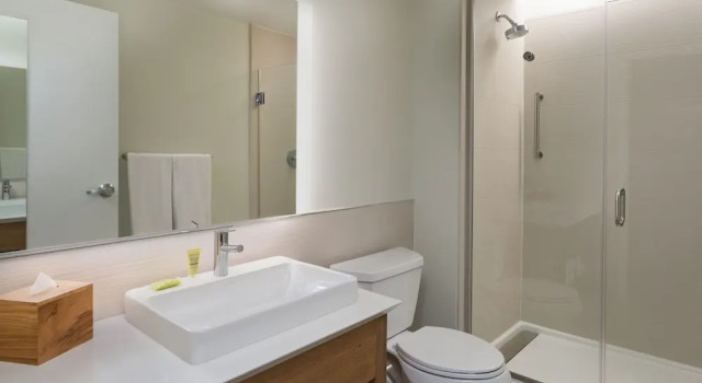 Номер Standard с видом на бассейн Element by Marriott Melbourne Oceanfront