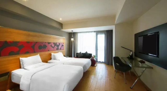 Двухместный номер Deluxe с балконом Novotel Pekanbaru