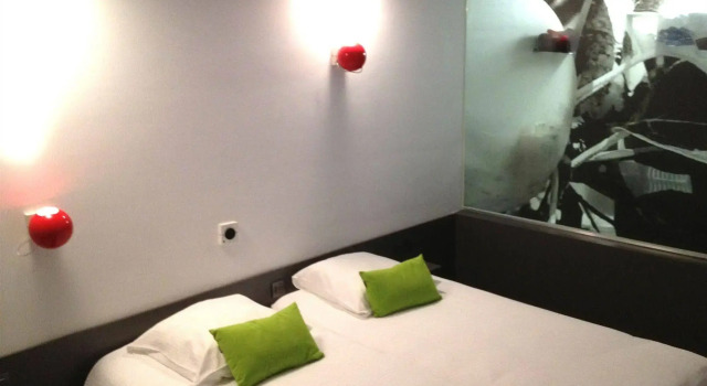 Hotel Corbie Geel, Rezerwuj Hotel Hotele w Bruksela z parkingiem, Parking