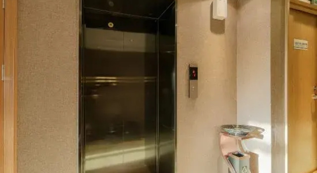 TRUE GO Hotel (Beijing West Railway Station Liuliqiao East Subway Station), Book Hotel Hoteller i Beijing Province med parkering, Parkering