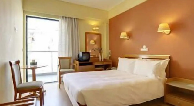 Двухместный номер Standard с балконом и с видом на город Esperia Hotel