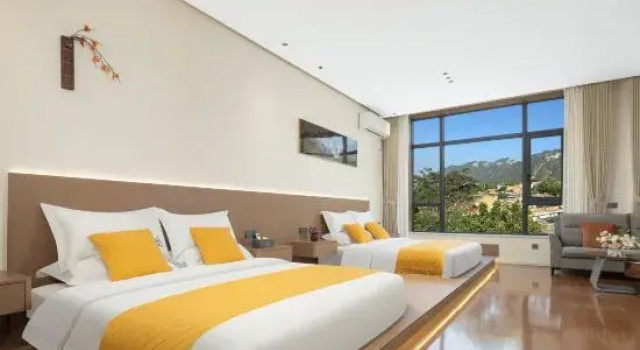 Семейный люкс Qixia Mountain Residence Homestay (Huashan Scenic Area Tourist Center Store)